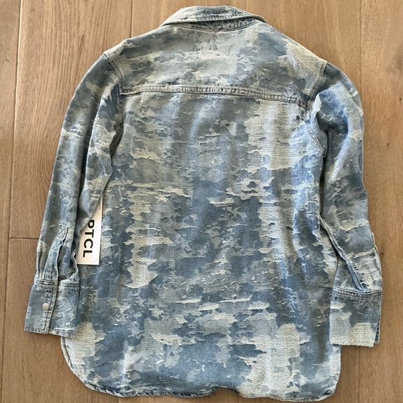 Light Blue Textured Denim Shacket - Picture 2 of 3